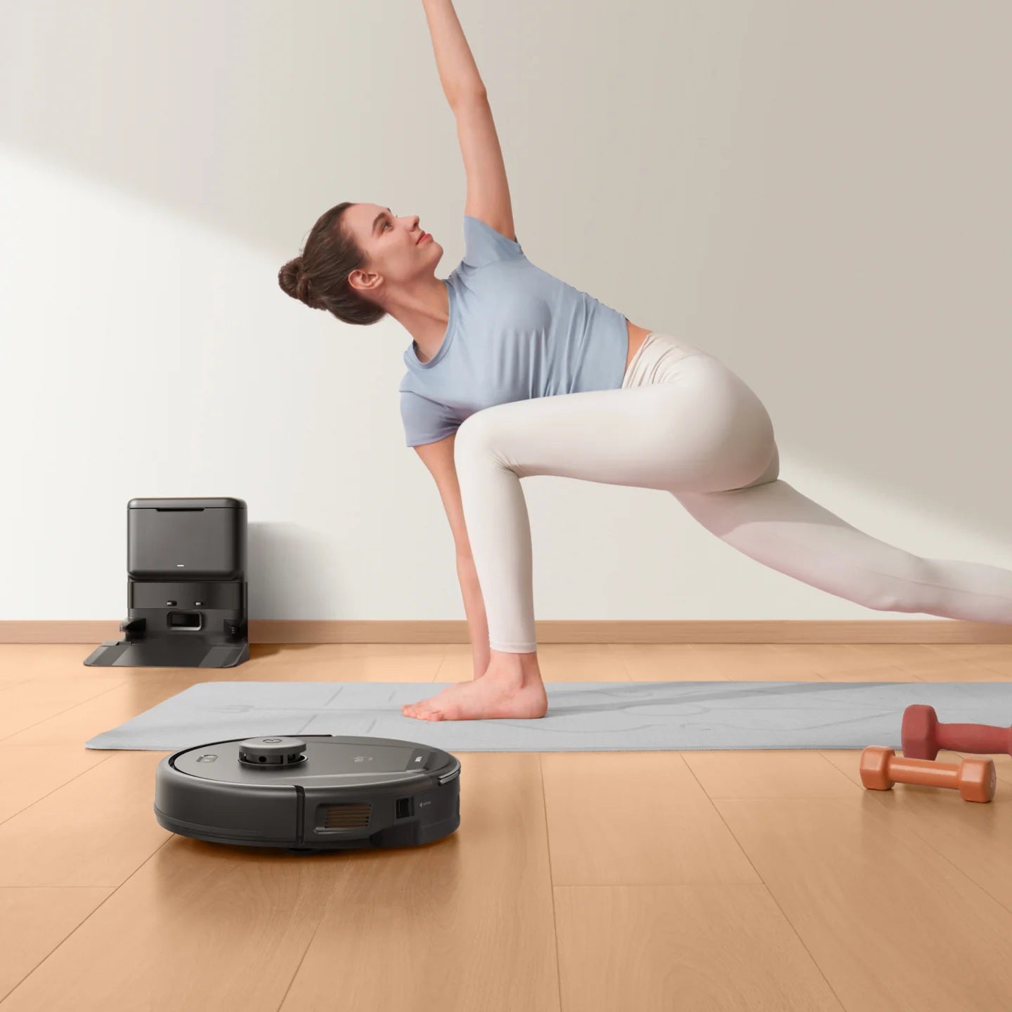 L60 with Self-Empty Station